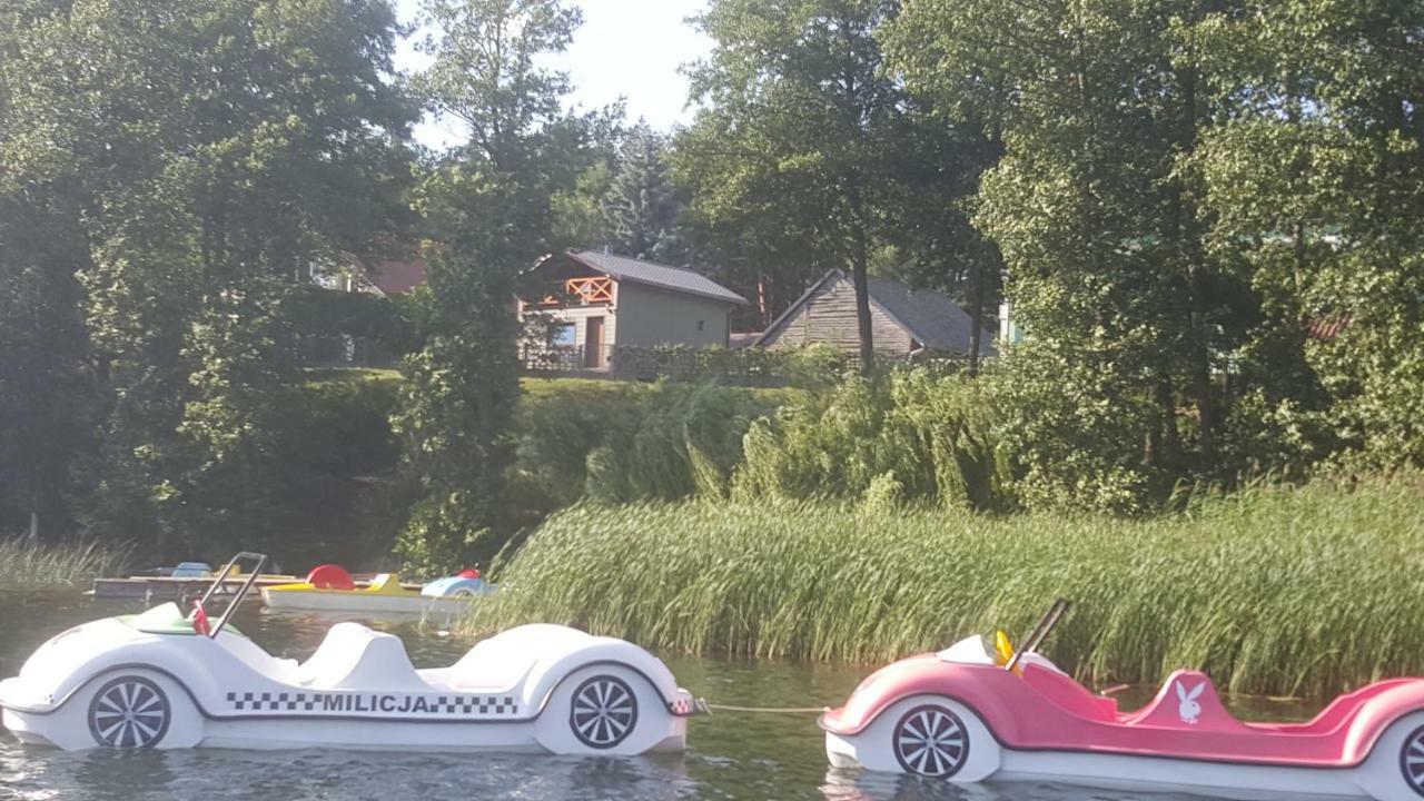 Letniskowy Nad Jeziorem W Steszewku Lodge *